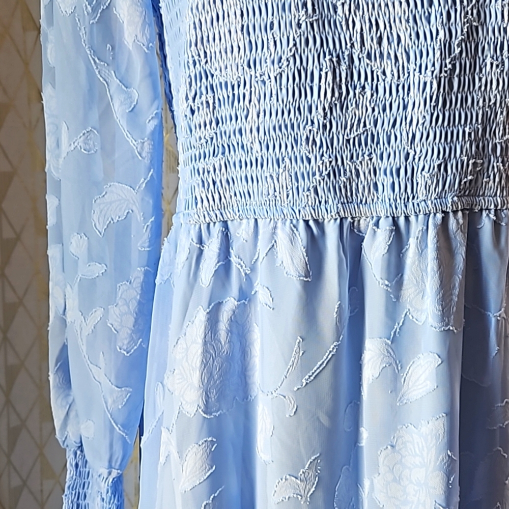 Smocked raised Floral Dress - Picture 4 of 5